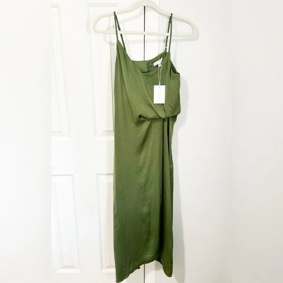 NWT Lucy Paris Rowan Twist Dress - Picture 1 of 7